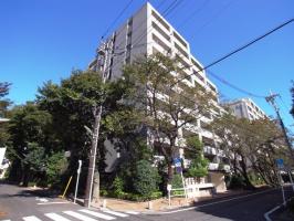 ルネ成城のルネ成城の外観
