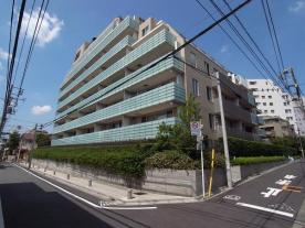 プラウド代々木初台の外観