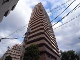 池袋パークタワーの外観