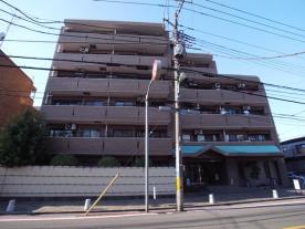 ライオンズプラザ千歳烏山の外観