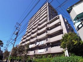 ライオンズマンション芦花公園の外観
