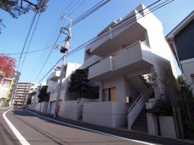柿の木坂ロイアルハイツの外観