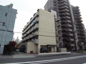 エスポワール岩淵の外観